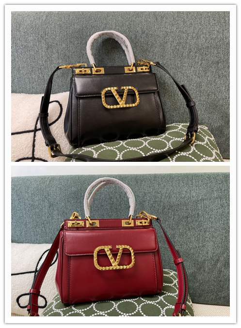 Picture of Valentino Handbags _SKUfw101988434fw